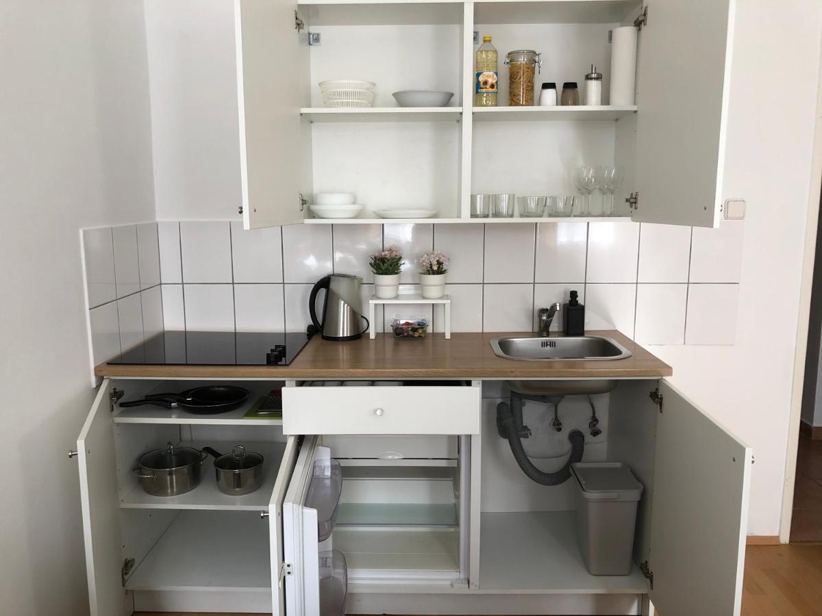 New, Bright Apartment Near The Metro! Vienna Esterno foto